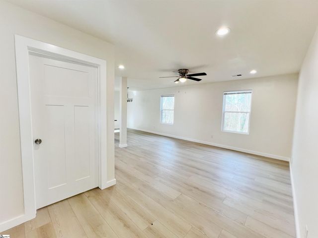 107 Everest Drive, Inman, SC 29349