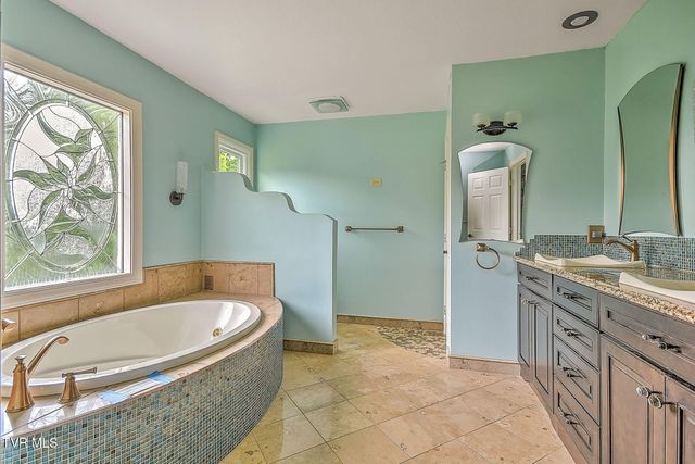 19328 Stirrup Drive, Abingdon, VA 24211