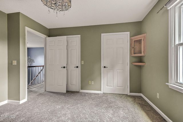19328 Stirrup Drive, Abingdon, VA 24211