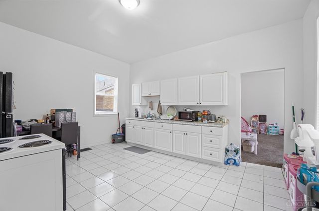 1027 Winfield Avenue, Cincinnati, OH 45205