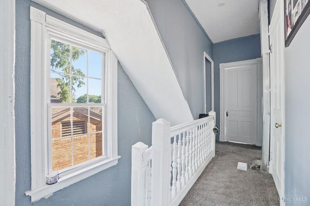 1027 Winfield Avenue, Cincinnati, OH 45205