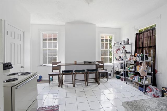 1027 Winfield Avenue, Cincinnati, OH 45205