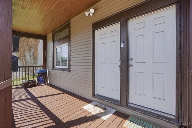 1027 Winfield Avenue, Cincinnati, OH 45205