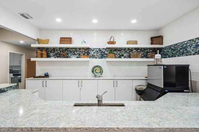 921 Gardenia Drive 370, Delray Beach, FL 33483