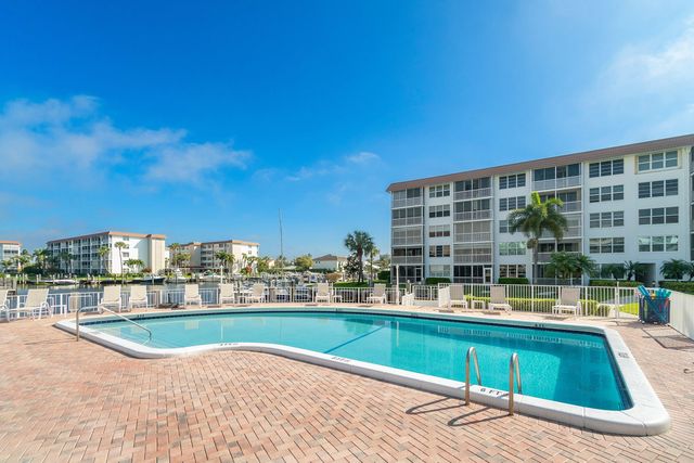 921 Gardenia Drive 370, Delray Beach, FL 33483