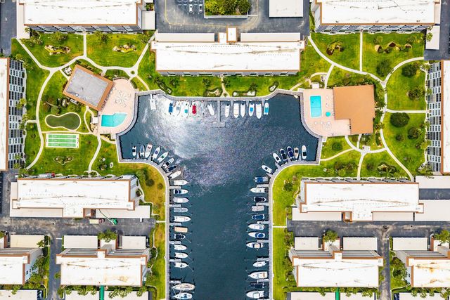 921 Gardenia Drive 370, Delray Beach, FL 33483