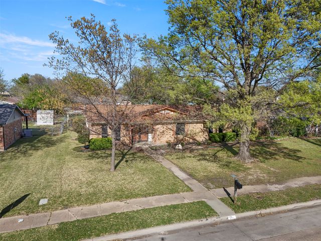 409 Colonial Drive, Garland, TX 75043
