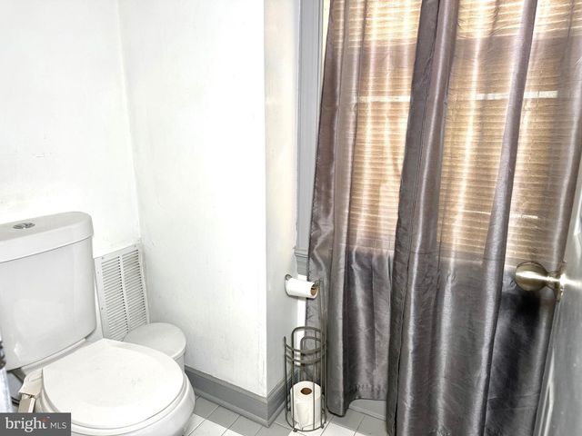 729 HAWS AVE, Norristown, PA 19401