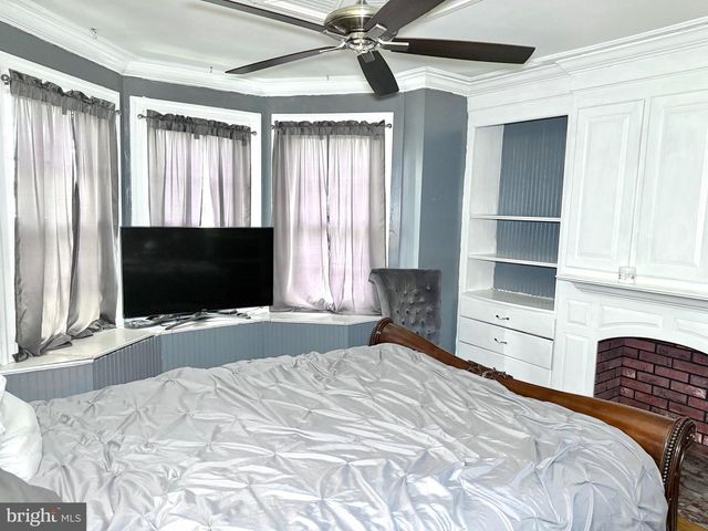 729 HAWS AVE, Norristown, PA 19401