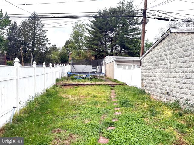 729 HAWS AVE, Norristown, PA 19401