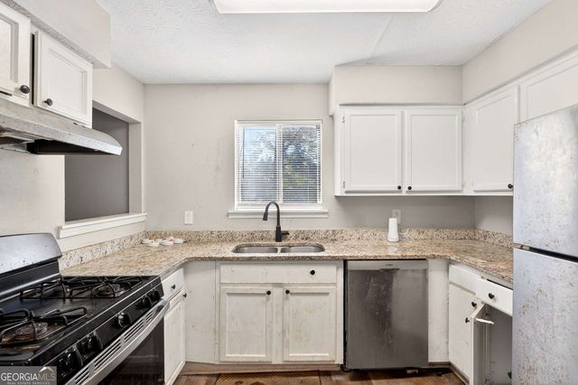 9218 River Chase Way, Jonesboro, GA 30238