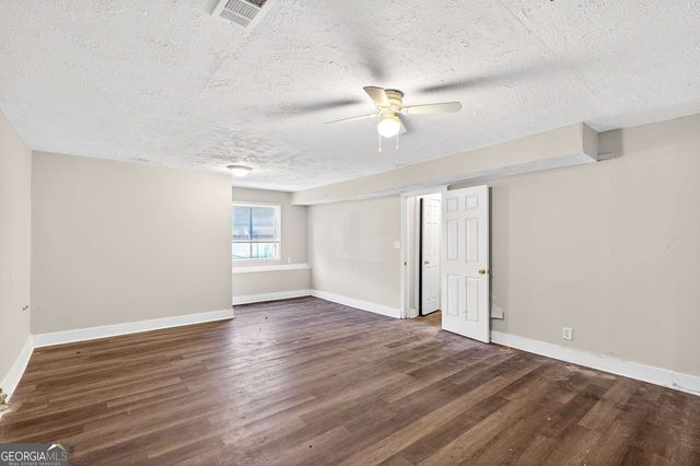 9218 River Chase Way, Jonesboro, GA 30238