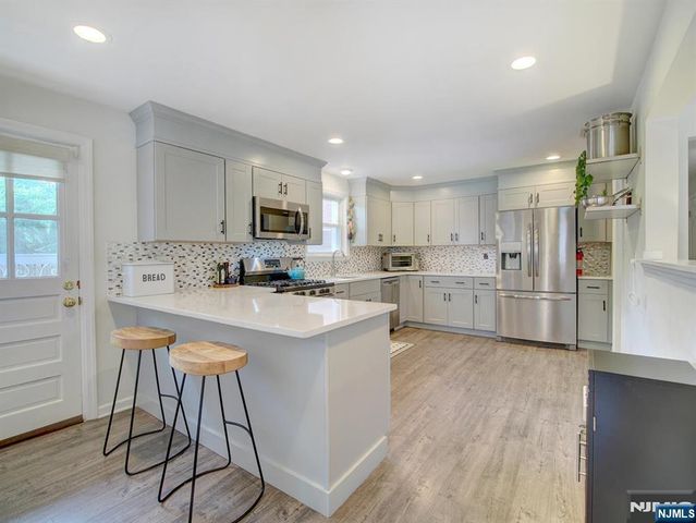 15 Lessing Road, West Orange, NJ 07052