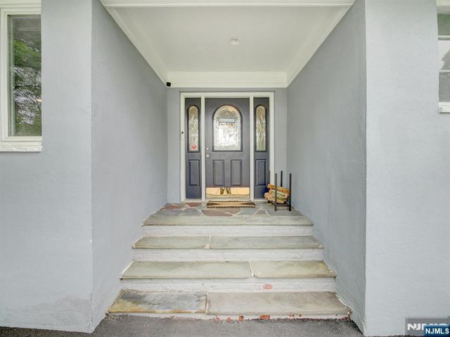 15 Lessing Road, West Orange, NJ 07052