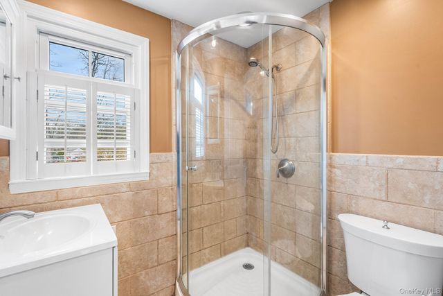 38 Bedell Place, Amityville, NY 11701