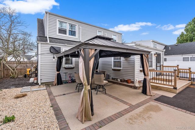 38 Bedell Place, Amityville, NY 11701