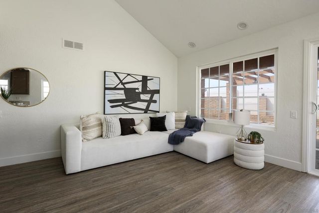 1532 Grand Teton Ct, Chula Vista, CA 91911