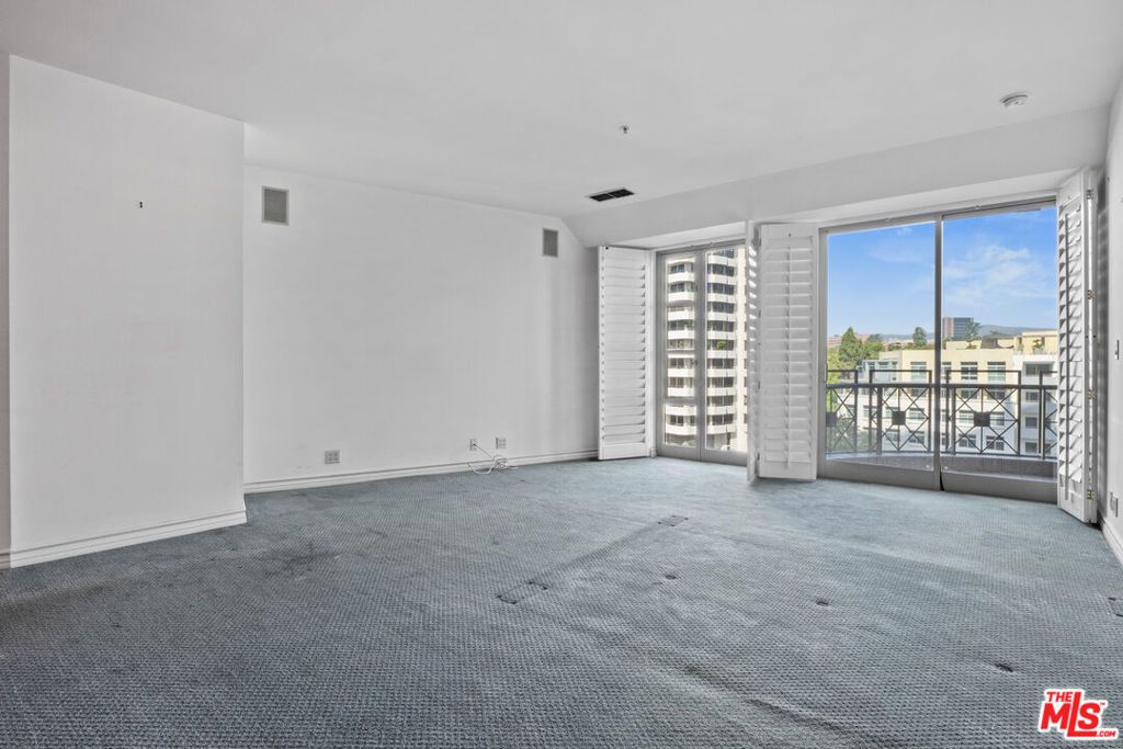 Image 11 of property listing at 10580 Wilshire Boulevard 6NW, Los Angeles, CA 90024