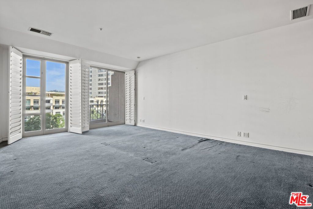 Image 12 of property listing at 10580 Wilshire Boulevard 6NW, Los Angeles, CA 90024