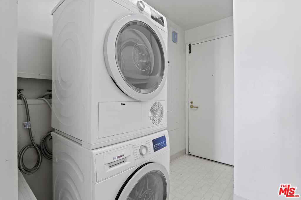 Image 16 of property listing at 10580 Wilshire Boulevard 6NW, Los Angeles, CA 90024