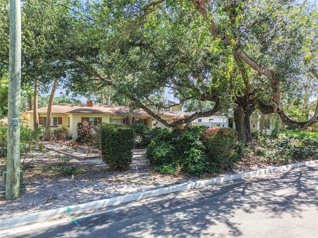 4711 W VASCONIA STREET, Tampa, FL 33629