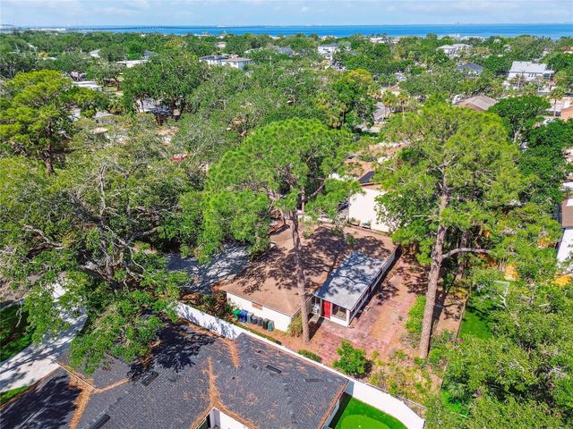 4711 W VASCONIA STREET, Tampa, FL 33629