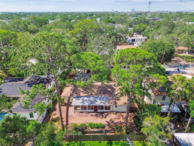 4711 W VASCONIA STREET, Tampa, FL 33629