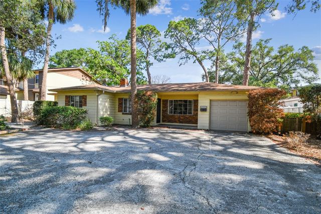 4711 W VASCONIA STREET, Tampa, FL 33629