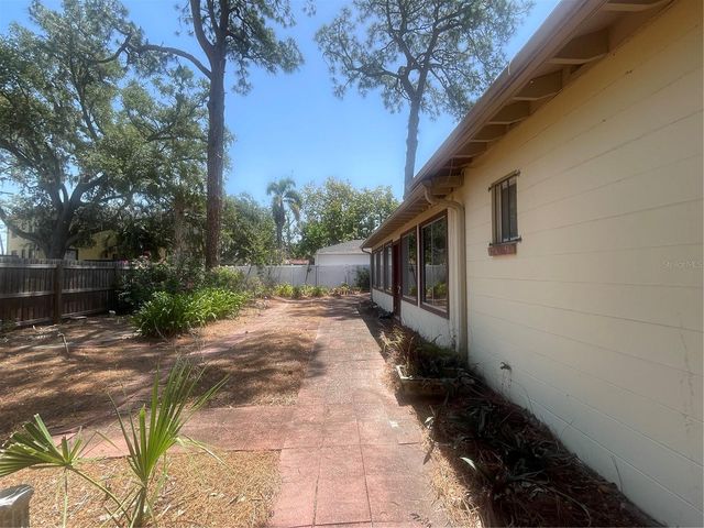 4711 W VASCONIA STREET, Tampa, FL 33629