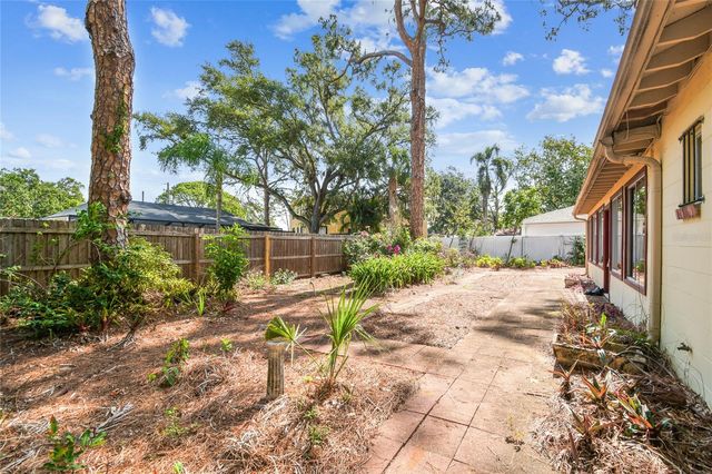 4711 W VASCONIA STREET, Tampa, FL 33629