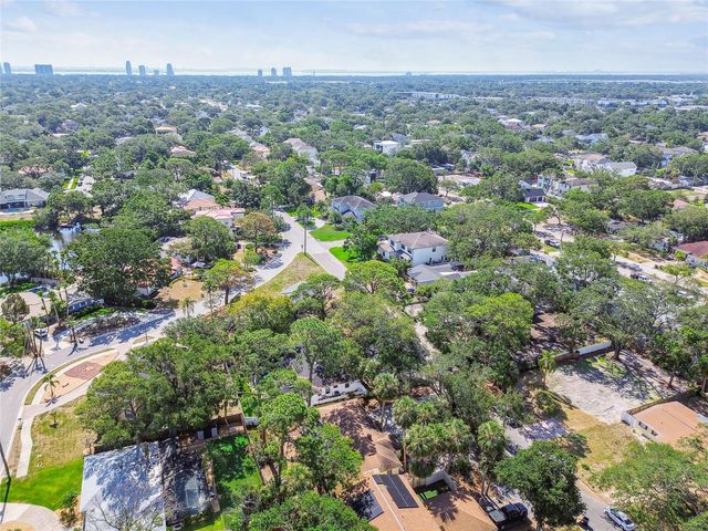 4711 W VASCONIA STREET, Tampa, FL 33629