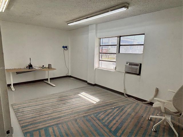 1101 NW 72nd St, Miami, FL 33150