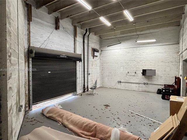 1101 NW 72nd St, Miami, FL 33150