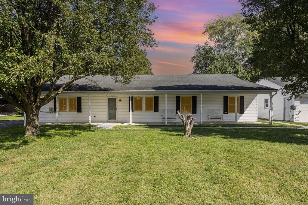 6820 HAREWOOD PARK DR, Baltimore, MD 21220