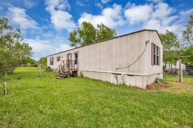 335 County Road 340, Cleveland, TX 77327