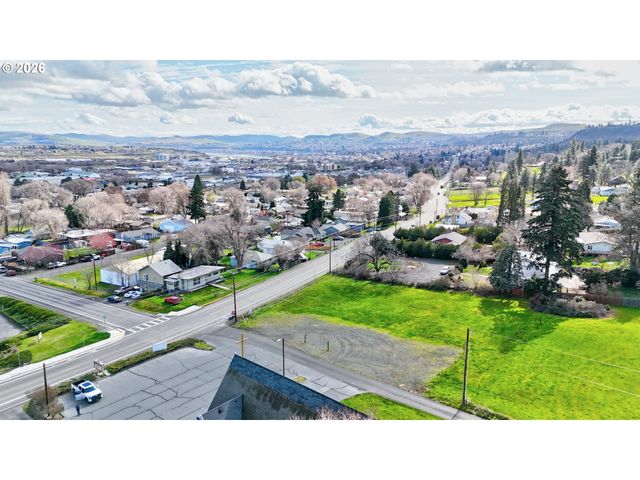 W 10TH St, The Dalles, OR 97058