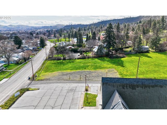 W 10TH St, The Dalles, OR 97058