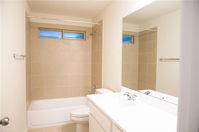 3651 Sandy Brook DR 303, Round Rock, TX 78665