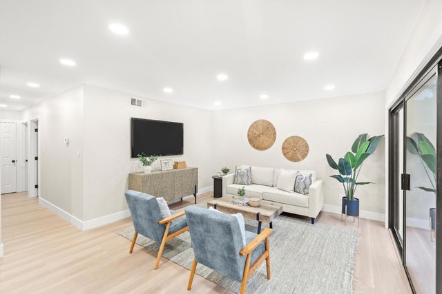 5610 Millburn St, Carmichael, CA 95608