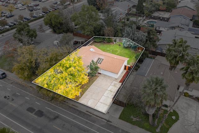 5610 Millburn St, Carmichael, CA 95608