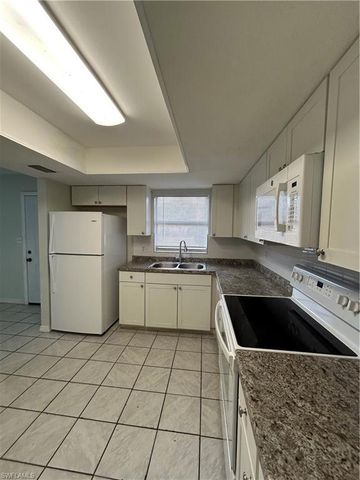 4912 York ST 3, Cape Coral, FL 33904