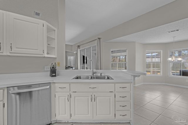 3913 India Cv, Gulf Breeze, FL 32563