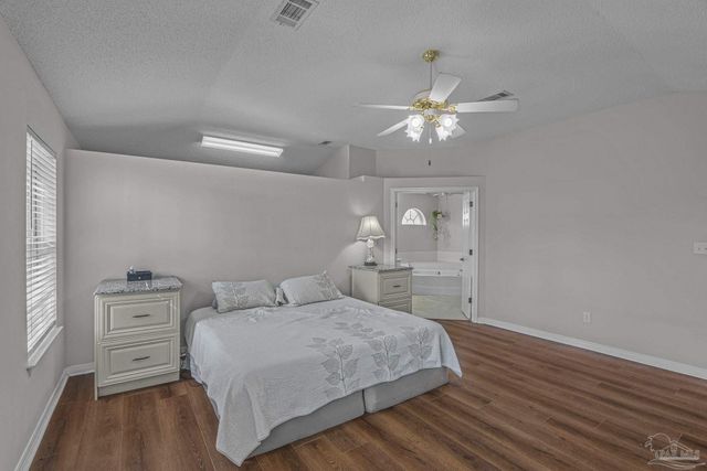 3913 India Cv, Gulf Breeze, FL 32563