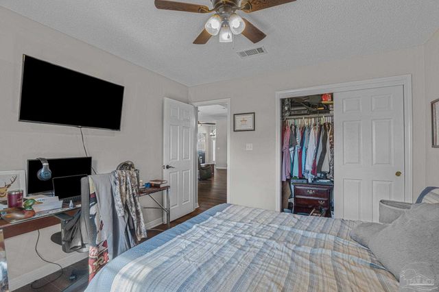 3913 India Cv, Gulf Breeze, FL 32563