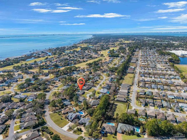 3913 India Cv, Gulf Breeze, FL 32563