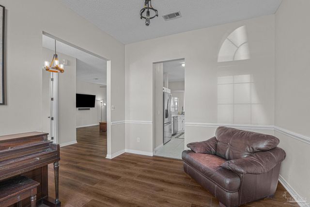 3913 India Cv, Gulf Breeze, FL 32563