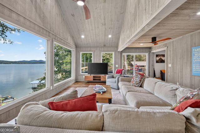 209 Marina Drive, Blue Ridge, GA 30513