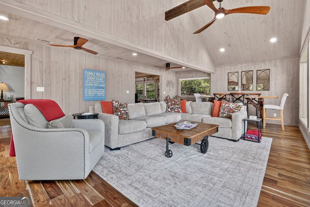 209 Marina Drive, Blue Ridge, GA 30513