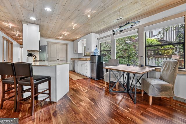 209 Marina Drive, Blue Ridge, GA 30513