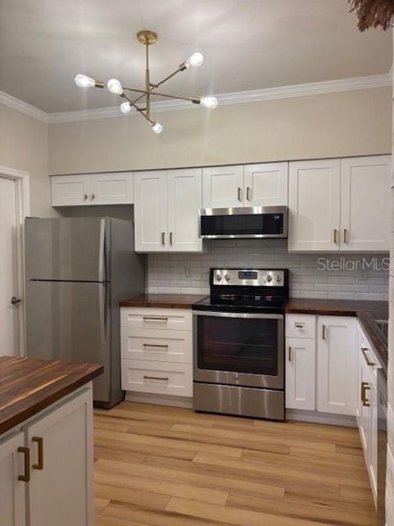 Image 12 of property listing at 159 HUNTER COURT N/A, Palm Harbor, FL 34684